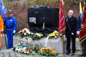 Cérémonie d'hommage aux mineurs morts à Thieu le 2 mars 1914